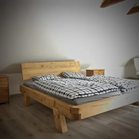Lägenhet Mezonetovy S Terasou Na Samote V Lese *