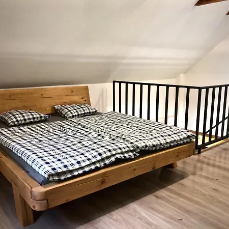 Mezonetový S Terasou Na Samotě V Lese Appartamento *